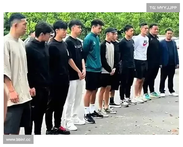 初生牛犊不怕虎 王钰栋替补登场展现不俗实力为中国队注入新活力 初生牛犊不怕虎 王钰栋替补登场展现不俗实力为中国队注入新活力