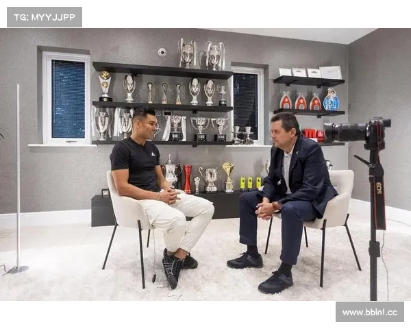 卡塞米罗称内马尔梅罗属于自己时代世界前三 若保持最佳状态两人将是最佳球员 卡塞米罗称内马尔梅罗属于自己时代世界前三 若保持最佳状态两人将是最佳球员